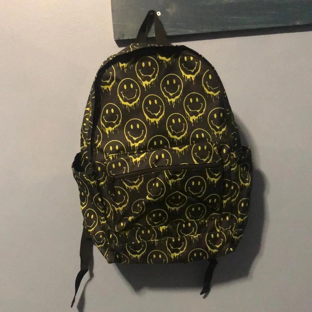 Smiley face backpack - Picture 1 of 2